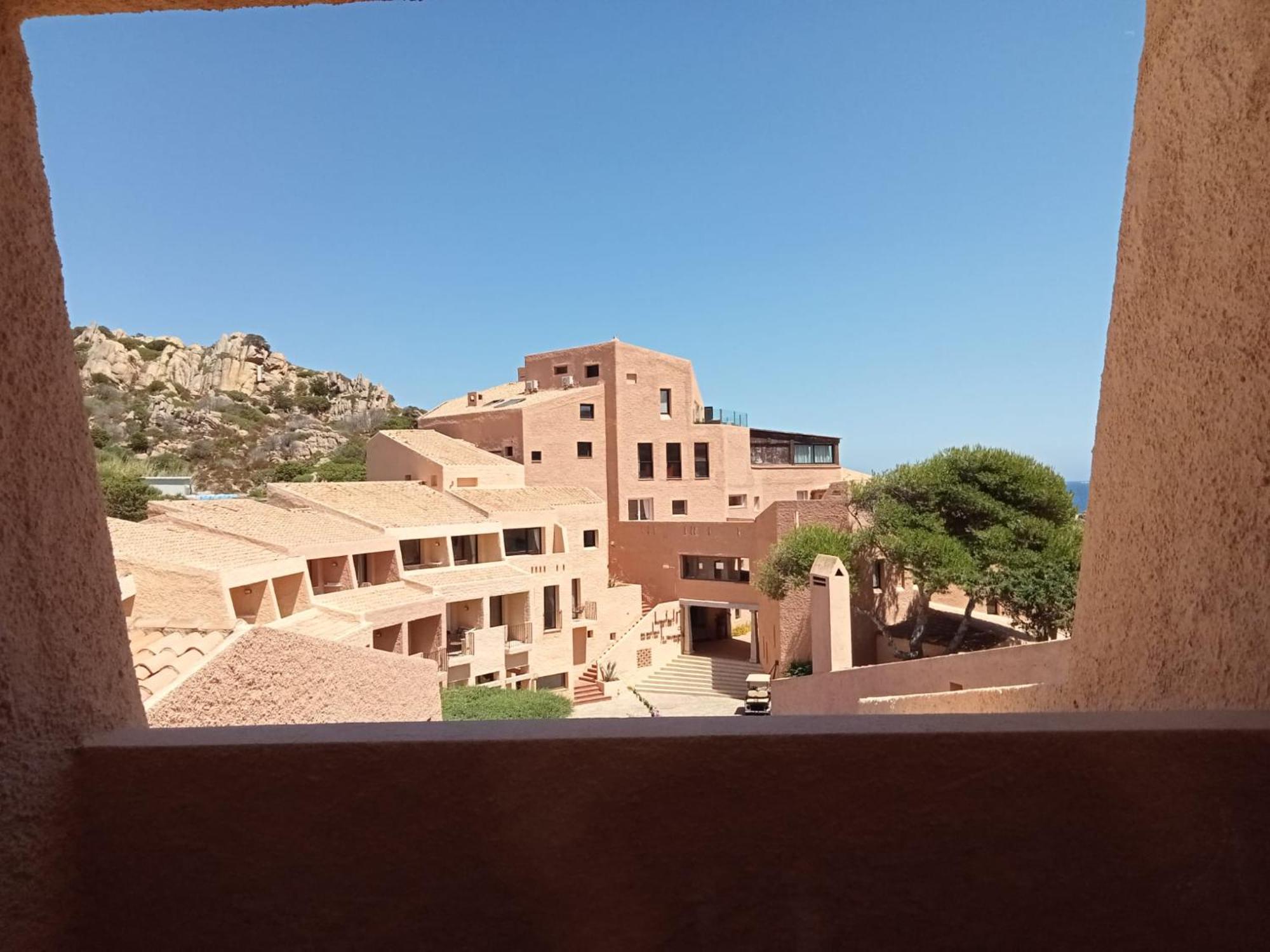 Hotel Cala Lunga La Maddalena  Exterior photo