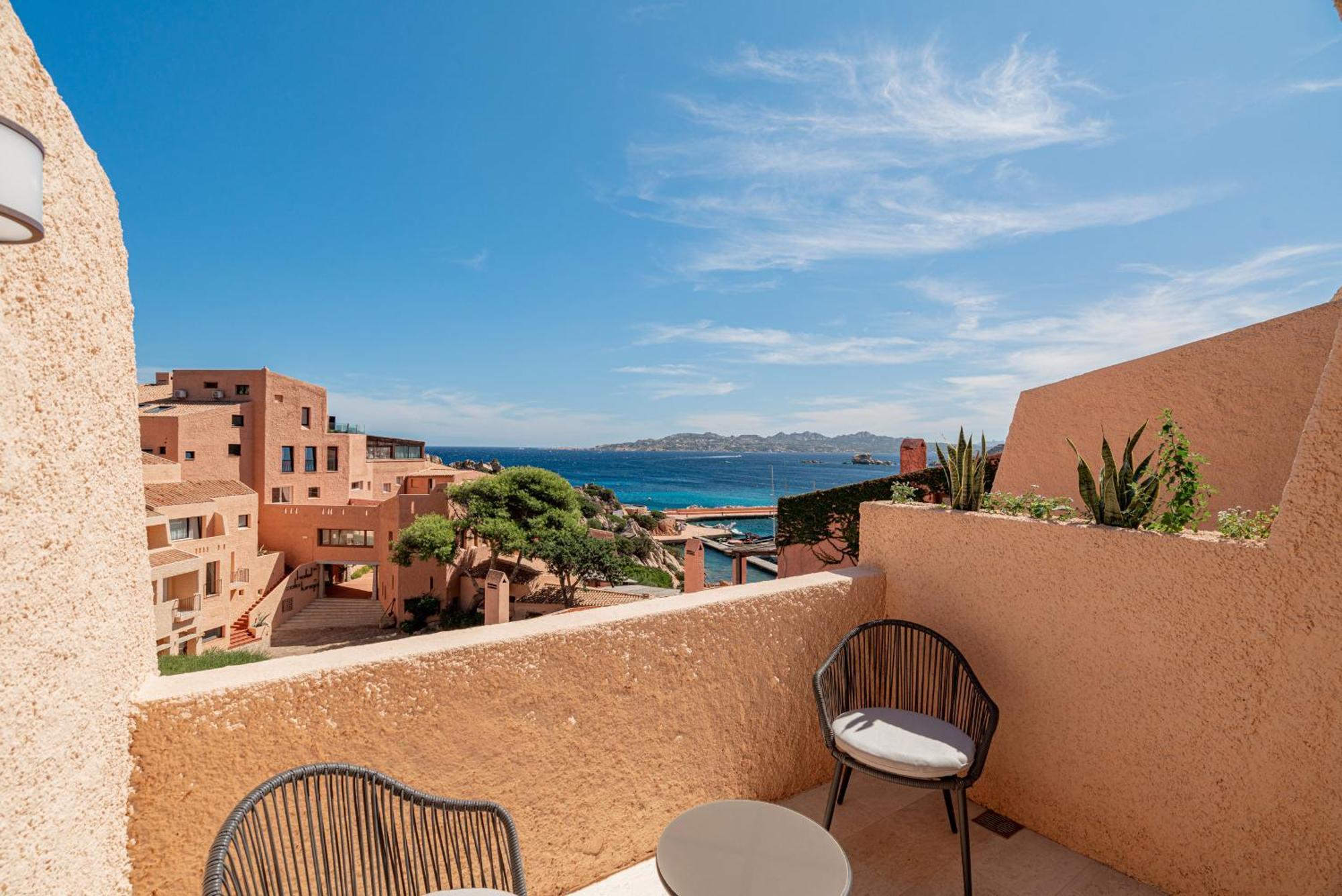Hotel Cala Lunga La Maddalena  Exterior photo