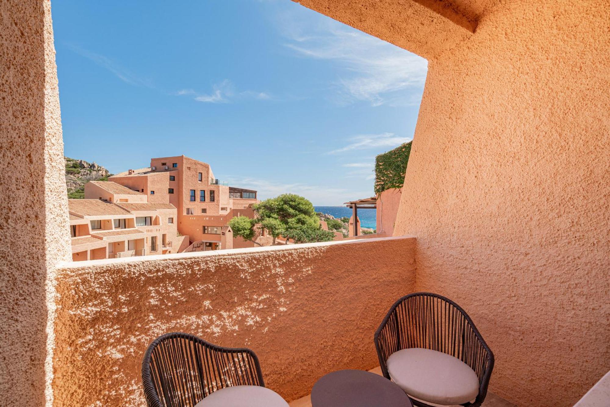 Hotel Cala Lunga La Maddalena  Exterior photo