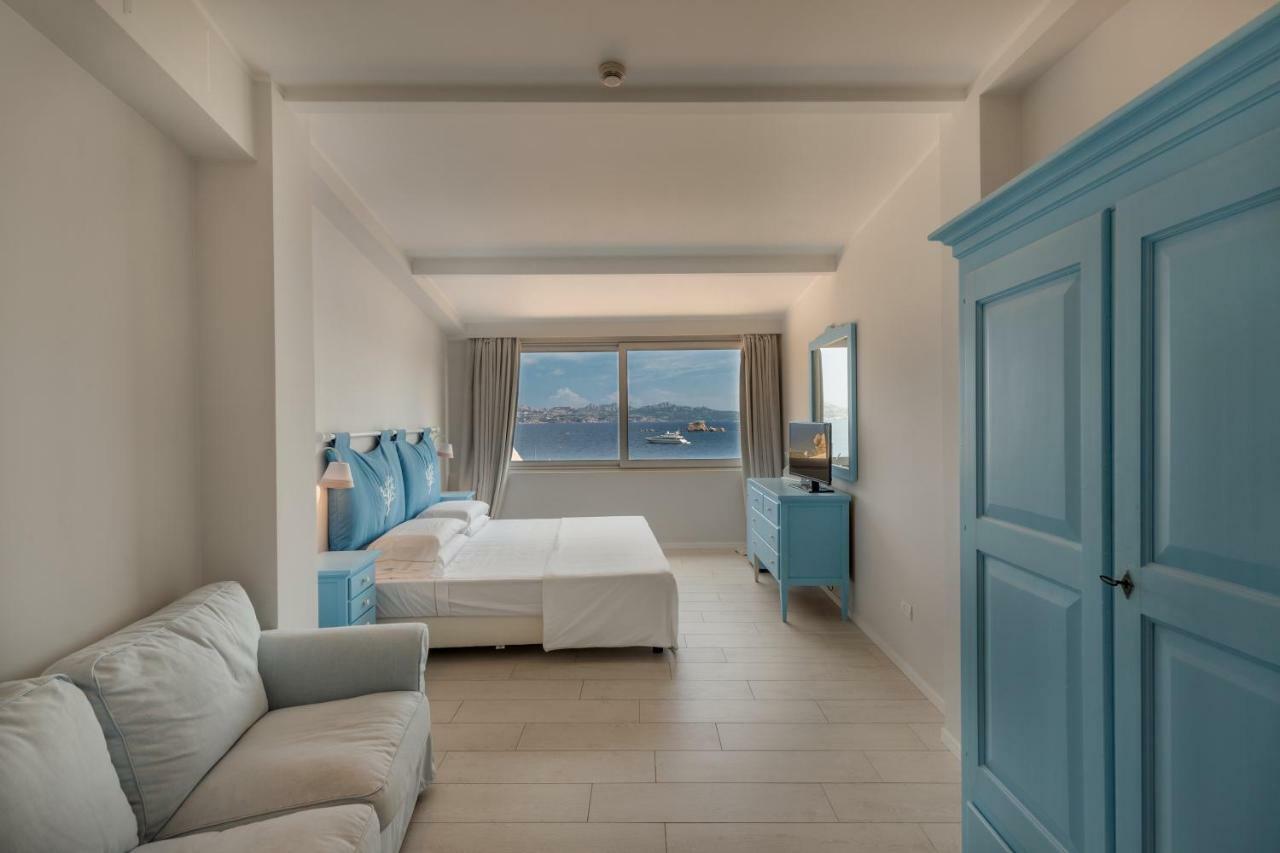 Hotel Cala Lunga La Maddalena  Exterior photo